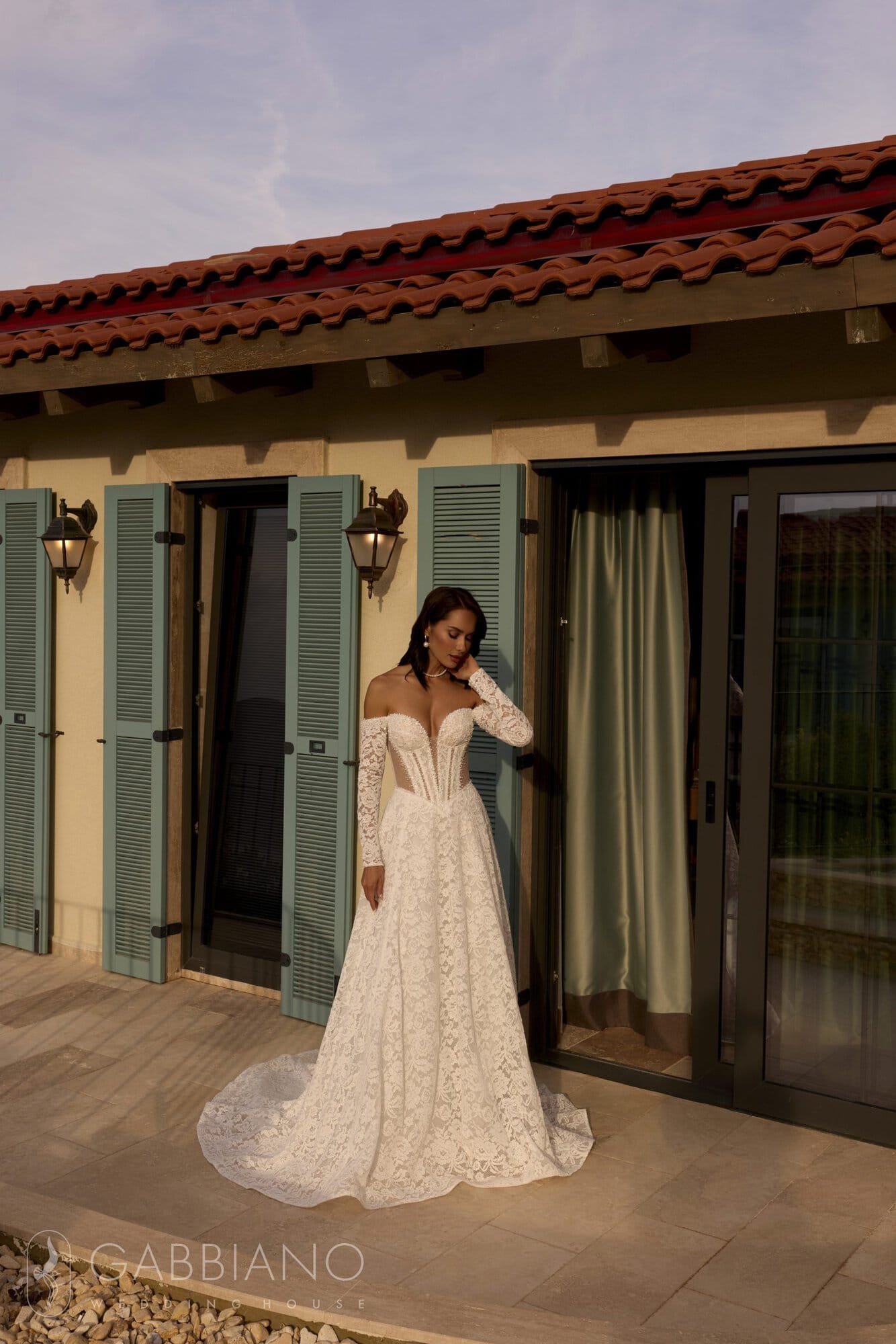 Etian pearl corset wedding dress with sweetheart neckline