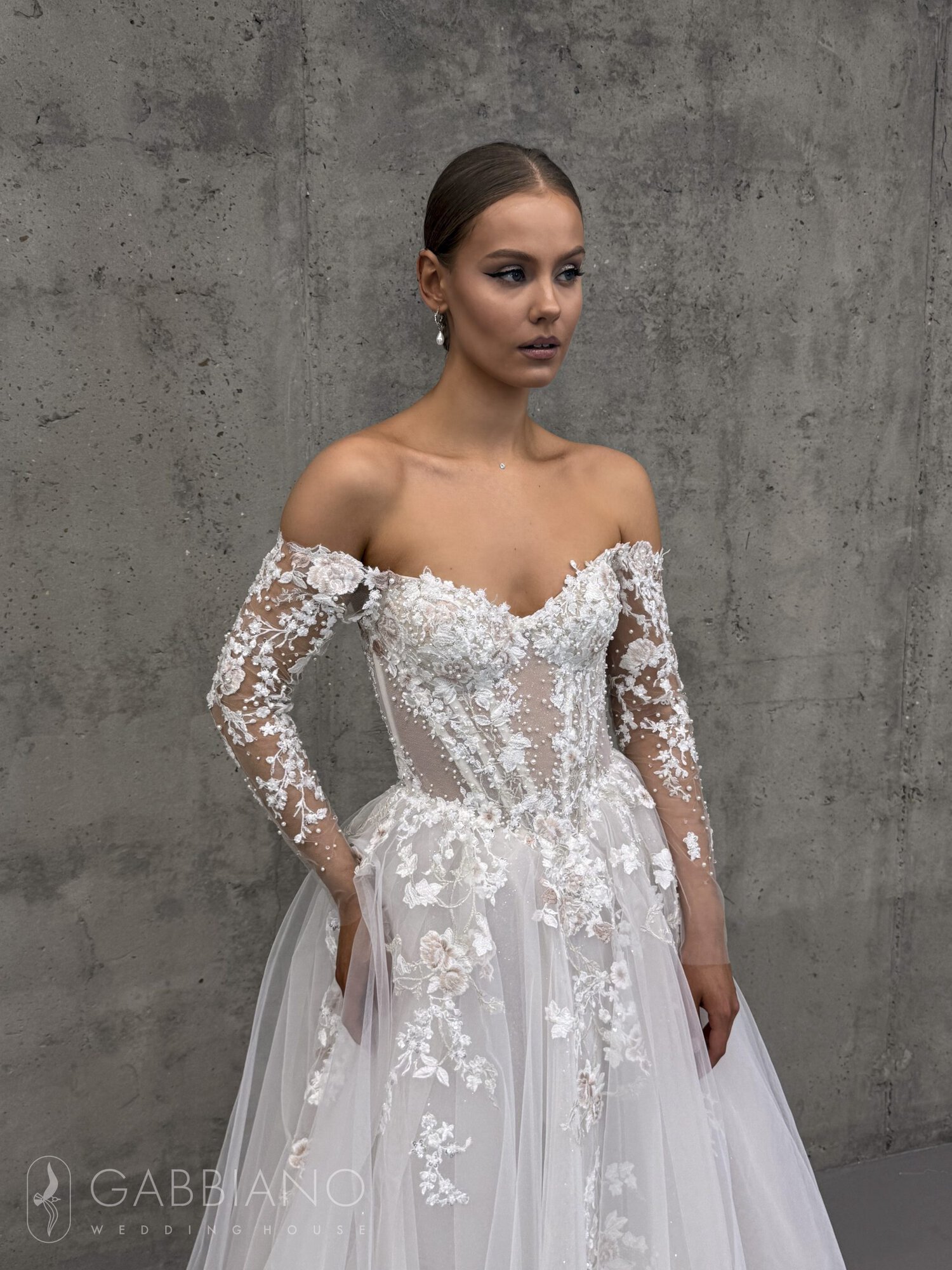 gabbiano-teddy-01 Teddy A-line wedding dress with floral lace bodice and detachable sleeve