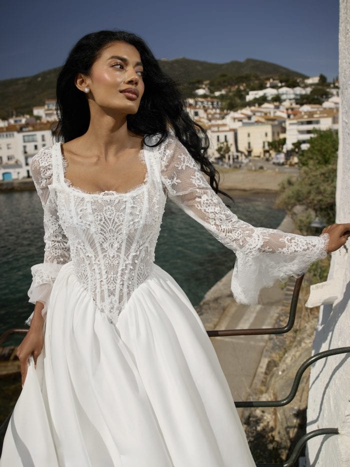 Polonso square neck wedding dress with detachable lace sleeves